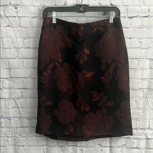 Ann Taylor Elegant Black and‎ Red Floral Skirt Womans Size 6 Petite